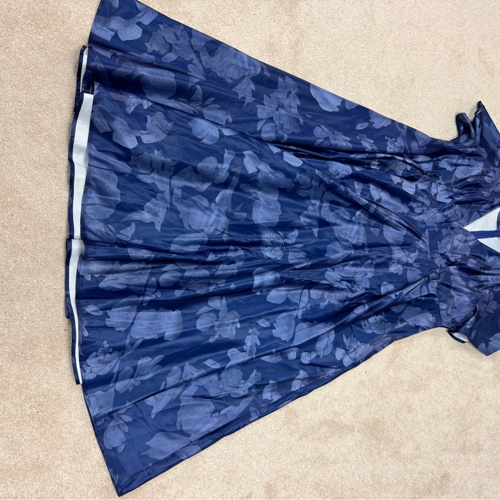 Elegant Blue Floral Dress